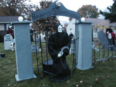 2004hauntedarch(2)