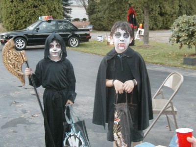 2004trick-or-treat