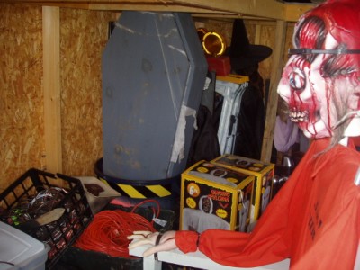 2006halloweenstorage_ (1)